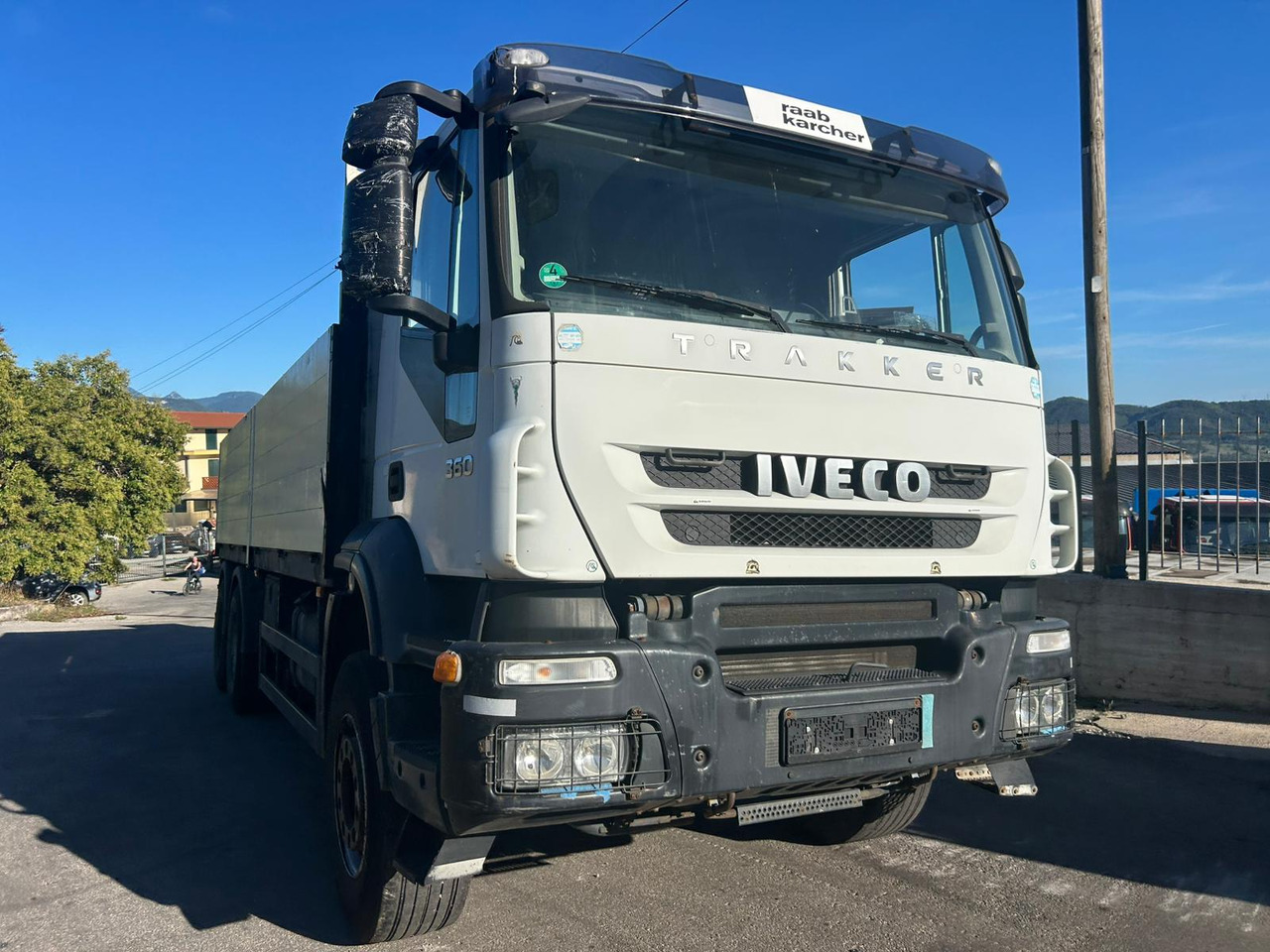 IVECO TRAKKER 260T36 - Nákladní automobil valníkový/ Plošinový: obrázek 4 IVECO TRAKKER 260T36 - Nákladní automobil valníkový/ Plošinový: obrázek 4