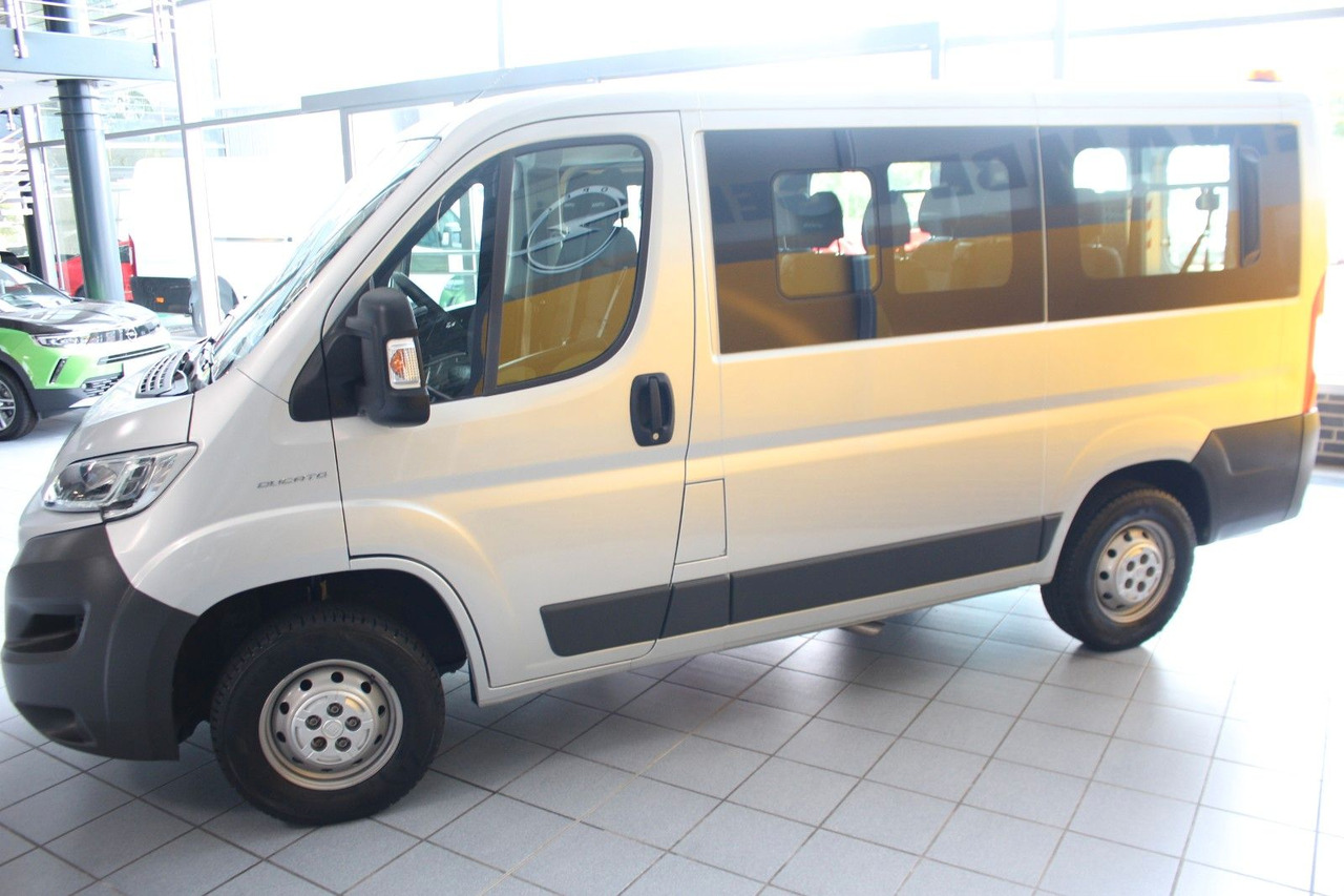 Fiat Ducato Kombi 33 150 L1H1 9-Sitzer Rollstuhlrampe - Mikrobus: obrázek 4 Fiat Ducato Kombi 33 150 L1H1 9-Sitzer Rollstuhlrampe - Mikrobus: obrázek 4