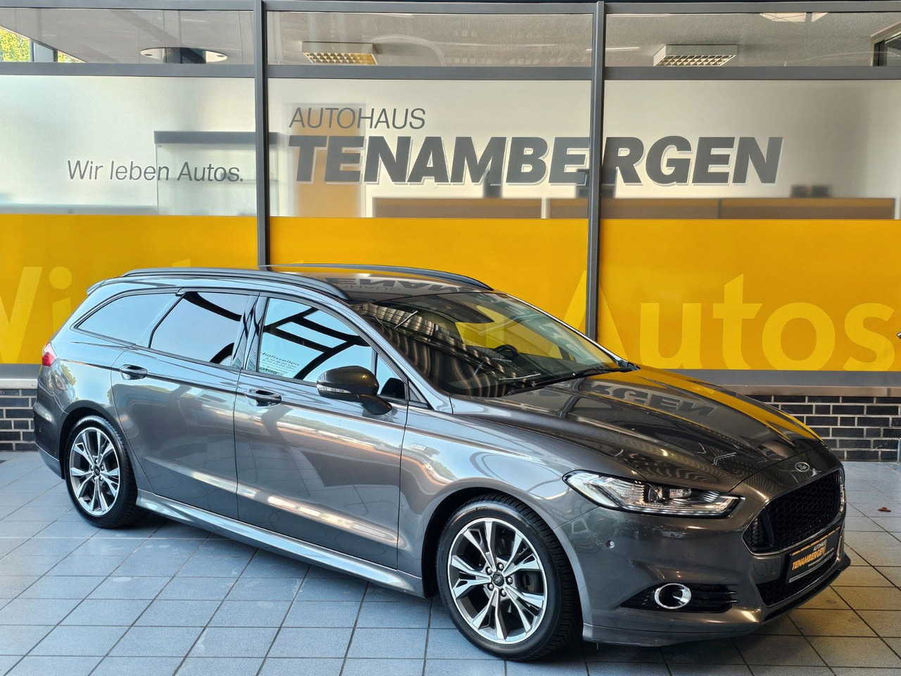 Ford Mondeo Turnier ST-Line LED Scheinwerfer - Kombi: obrázek 1 Ford Mondeo Turnier ST-Line LED Scheinwerfer - Kombi: obrázek 1