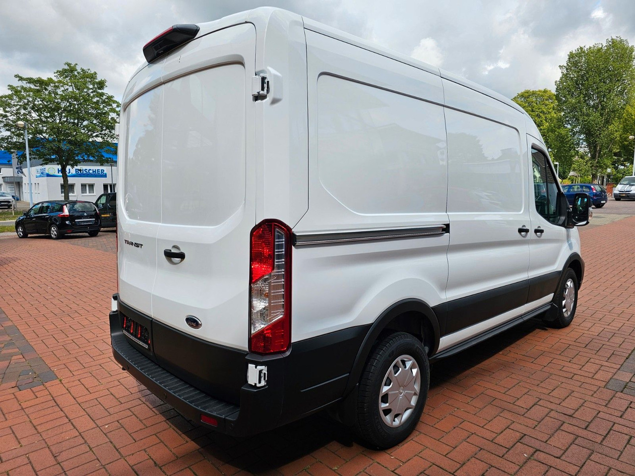 Ford Transit Kasten 350 L2H2 Trend Regalsystem Kamera - Furgon: obrázek 4 Ford Transit Kasten 350 L2H2 Trend Regalsystem Kamera - Furgon: obrázek 4