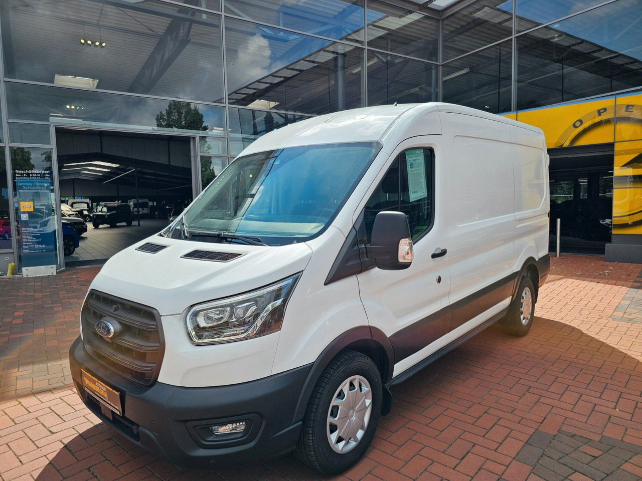 Ford Transit Kasten 350 L2H2 Trend Regalsystem Kamera - Furgon: obrázek 1 Ford Transit Kasten 350 L2H2 Trend Regalsystem Kamera - Furgon: obrázek 1