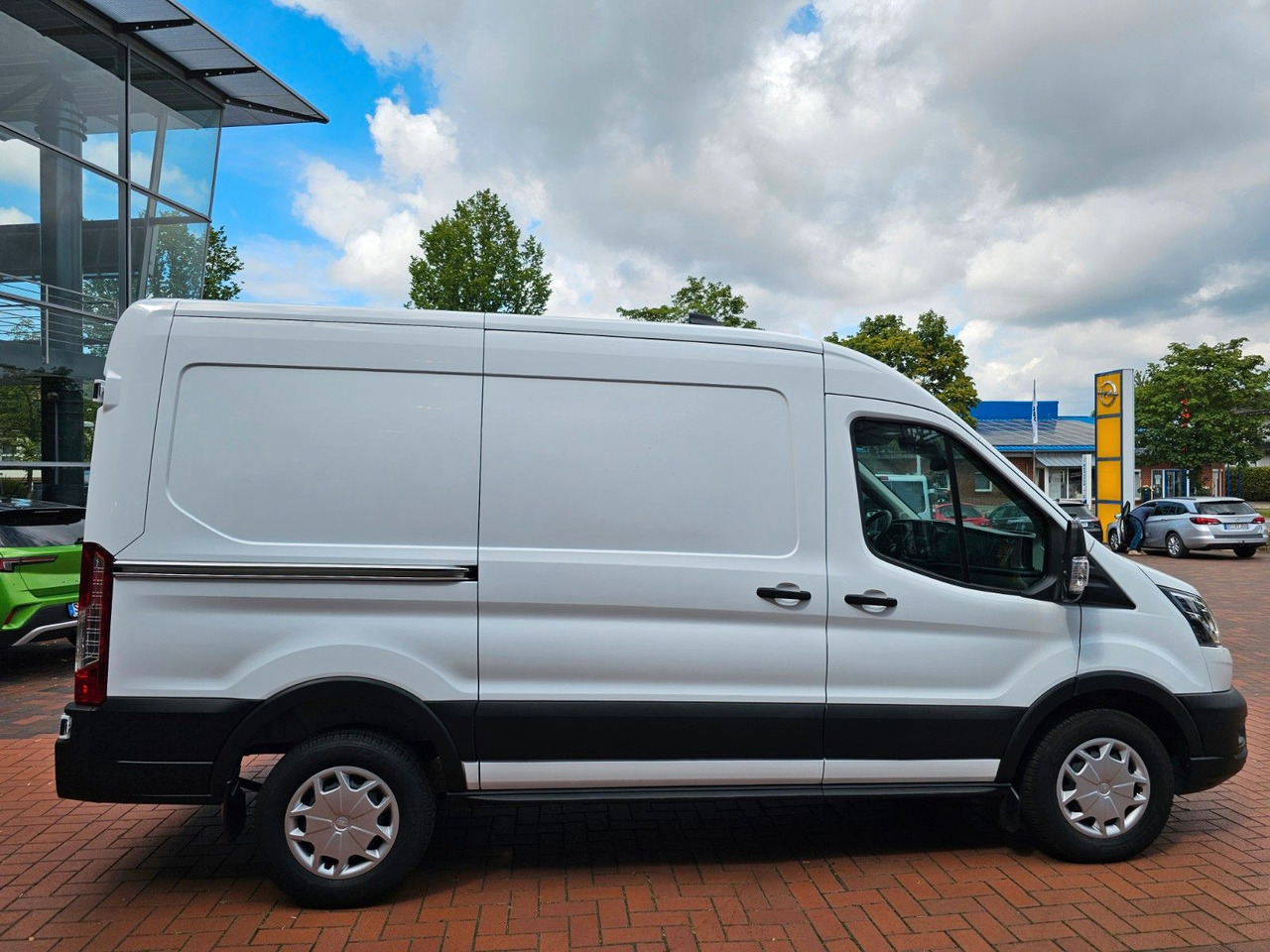 Ford Transit Kasten 350 L2H2 Trend Regalsystem Kamera - Furgon: obrázek 5 Ford Transit Kasten 350 L2H2 Trend Regalsystem Kamera - Furgon: obrázek 5