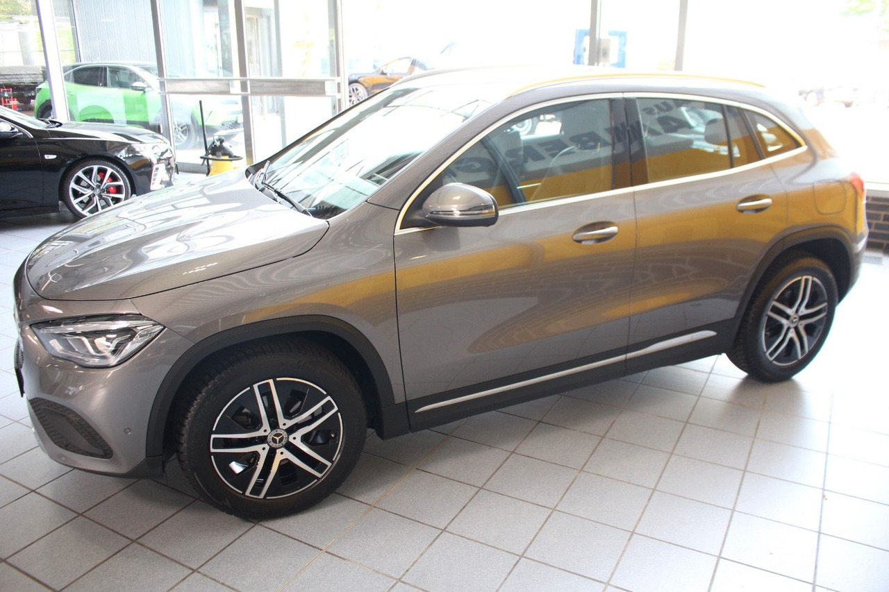 Mercedes-Benz GLA 180 Progressive Navi LED Kamera - SUV: obrázek 5 Mercedes-Benz GLA 180 Progressive Navi LED Kamera - SUV: obrázek 5