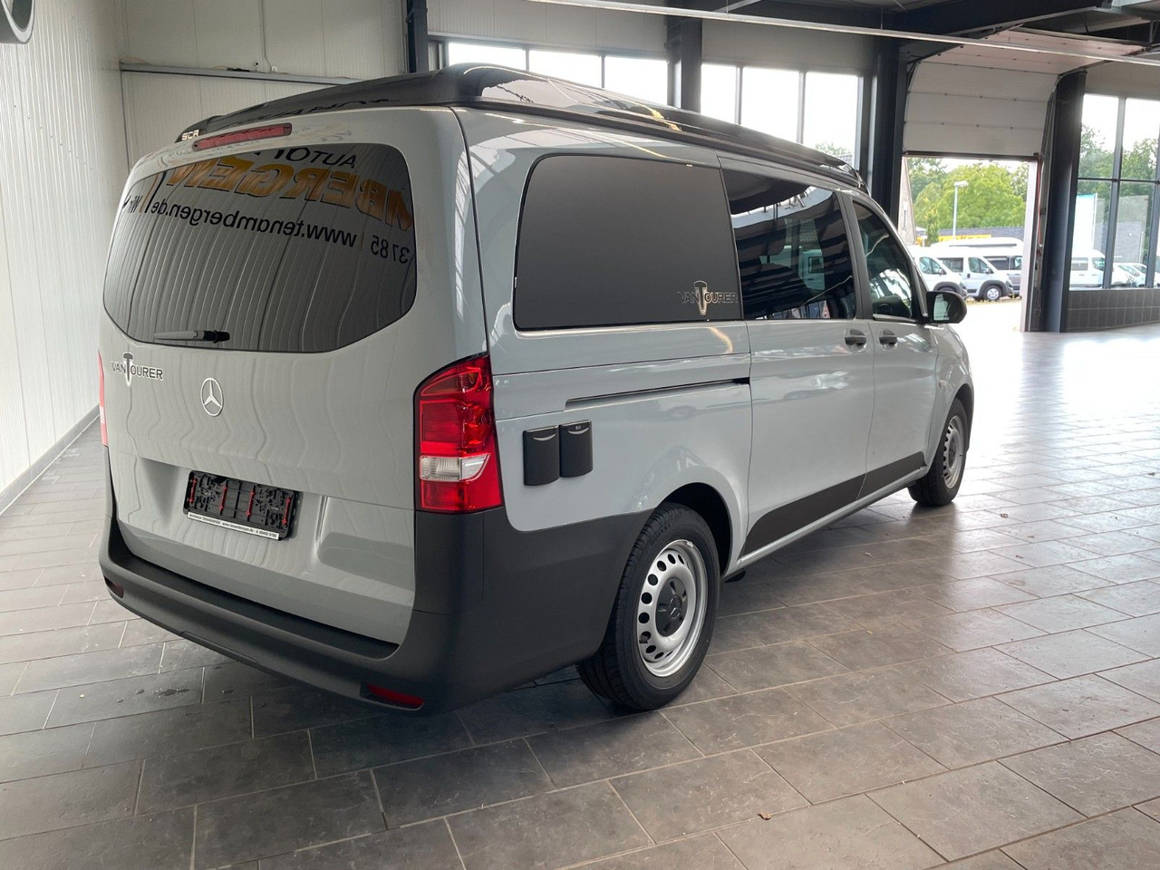 Mercedes-Benz Vito VanTourer Urban "Comfort" Camper Küche AHK - Obytná dodávka: obrázek 5 Mercedes-Benz Vito VanTourer Urban "Comfort" Camper Küche AHK - Obytná dodávka: obrázek 5