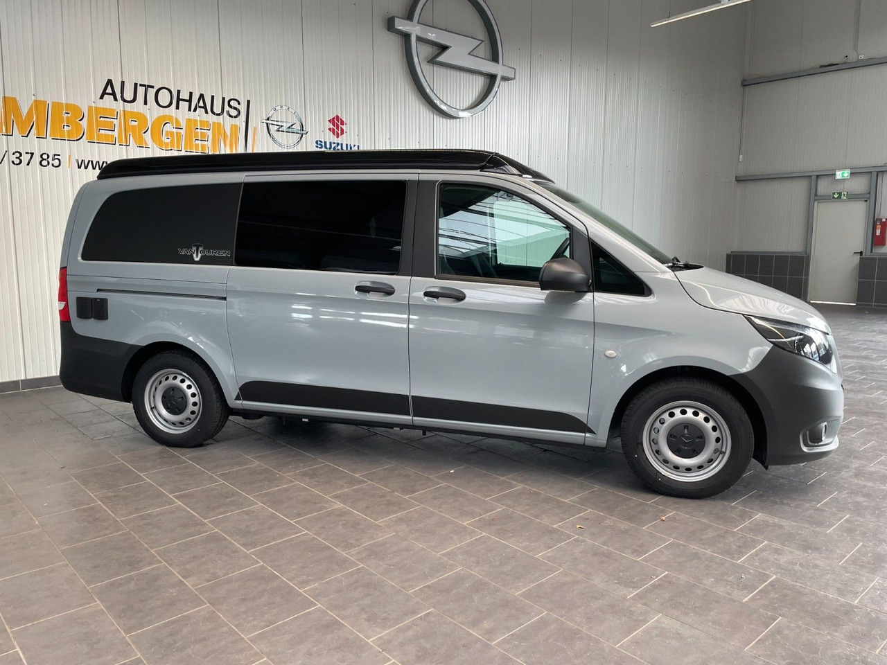 Mercedes-Benz Vito VanTourer Urban "Comfort" Camper Küche AHK - Obytná dodávka: obrázek 3 Mercedes-Benz Vito VanTourer Urban "Comfort" Camper Küche AHK - Obytná dodávka: obrázek 3