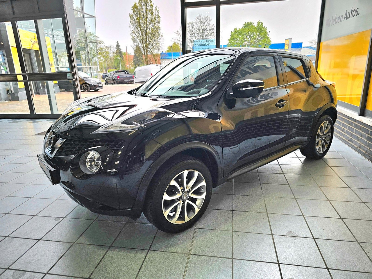Nissan Juke 1.2 DIG-T 360 / Navi / Ganzjahresreifen - SUV: obrázek 5 Nissan Juke 1.2 DIG-T 360 / Navi / Ganzjahresreifen - SUV: obrázek 5