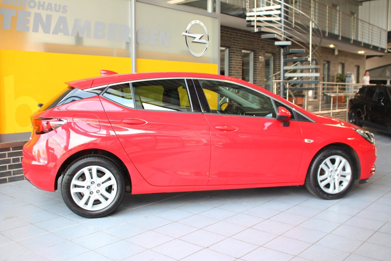 Opel Astra K Lim. Innovation Navi Voll-LED Kamera - Sedan: obrázek 3 Opel Astra K Lim. Innovation Navi Voll-LED Kamera - Sedan: obrázek 3