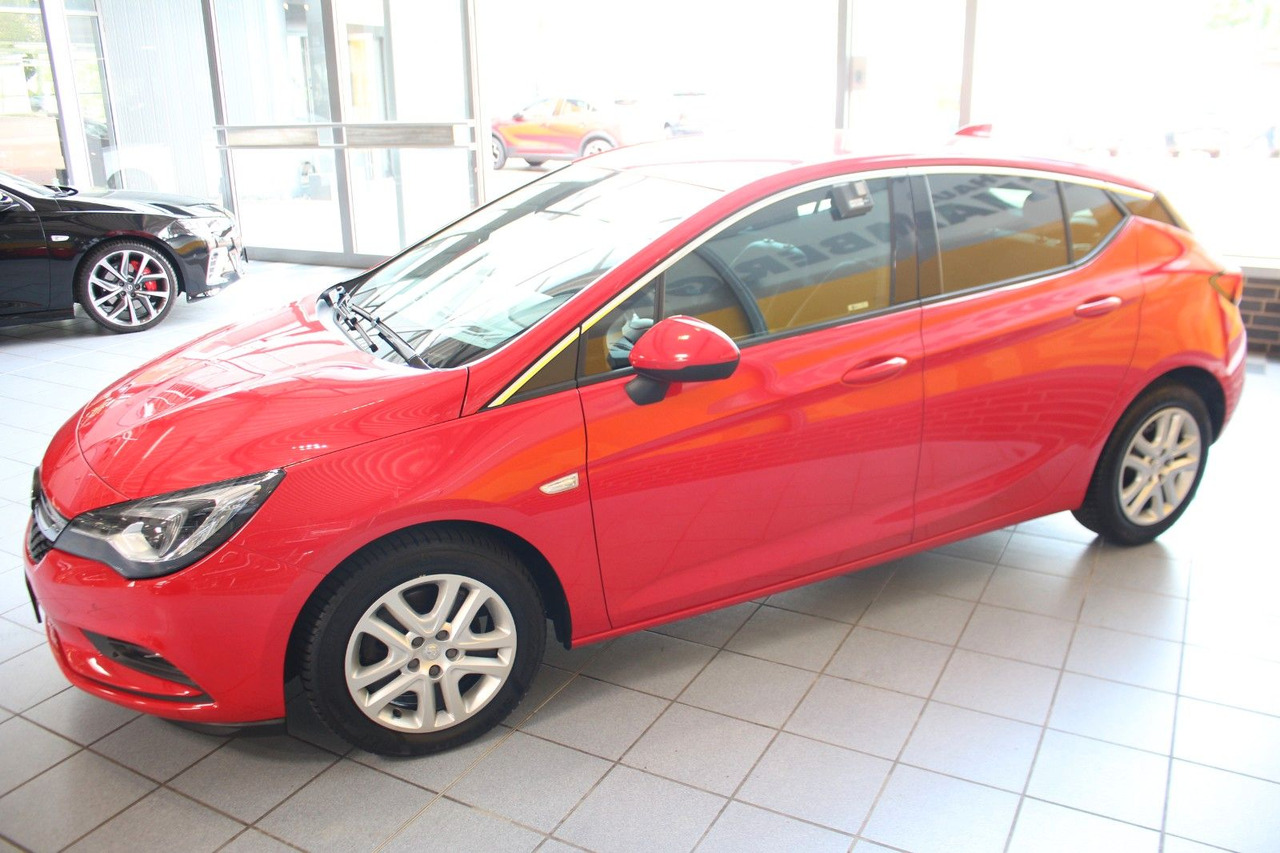 Opel Astra K Lim. Innovation Navi Voll-LED Kamera - Sedan: obrázek 5 Opel Astra K Lim. Innovation Navi Voll-LED Kamera - Sedan: obrázek 5