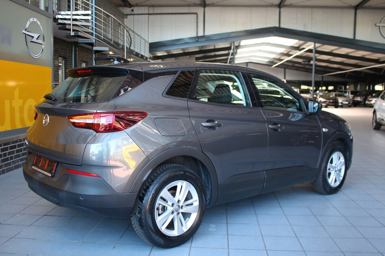 Opel Grandland Edition 1.2 Automatik Navi PDC v+h LED - SUV: obrázek 5 Opel Grandland Edition 1.2 Automatik Navi PDC v+h LED - SUV: obrázek 5