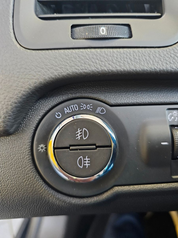Osobní auto Opel Insignia A Business Innovation AHK ACC Leder Nav: obrázek 12