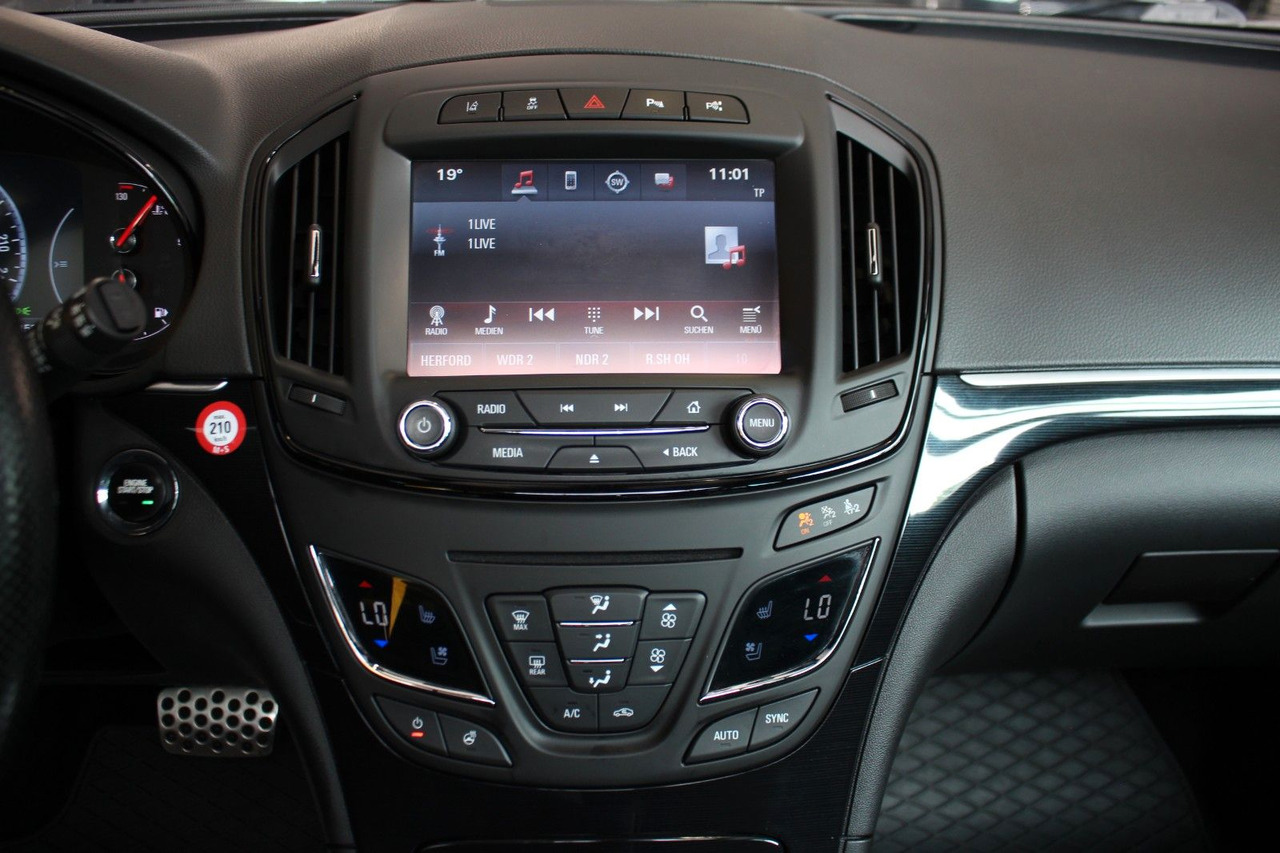 Osobní auto Opel Insignia A ST Innovation AHK Panodach OPC Line: obrázek 15