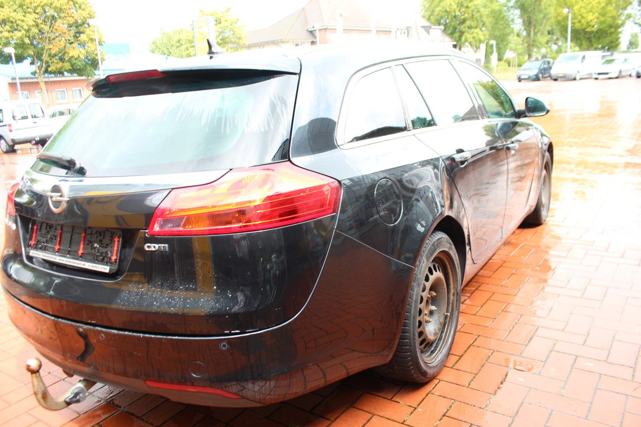 Opel Insignia A Sports Tourer Innovation - Kombi: obrázek 5 Opel Insignia A Sports Tourer Innovation - Kombi: obrázek 5