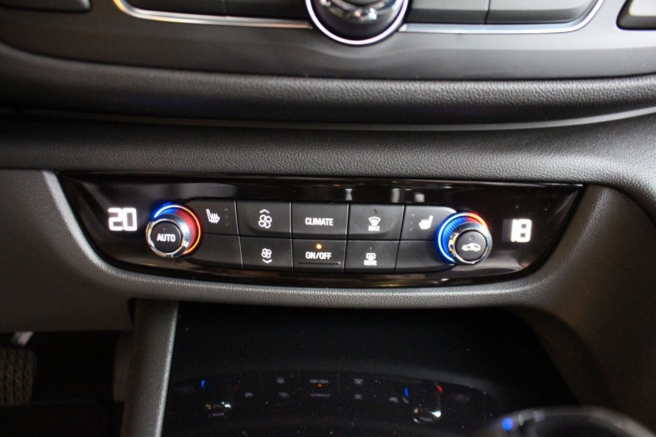 Osobní auto Opel Insignia B Navi SHZ Elegance IntelliLux LED: obrázek 16
