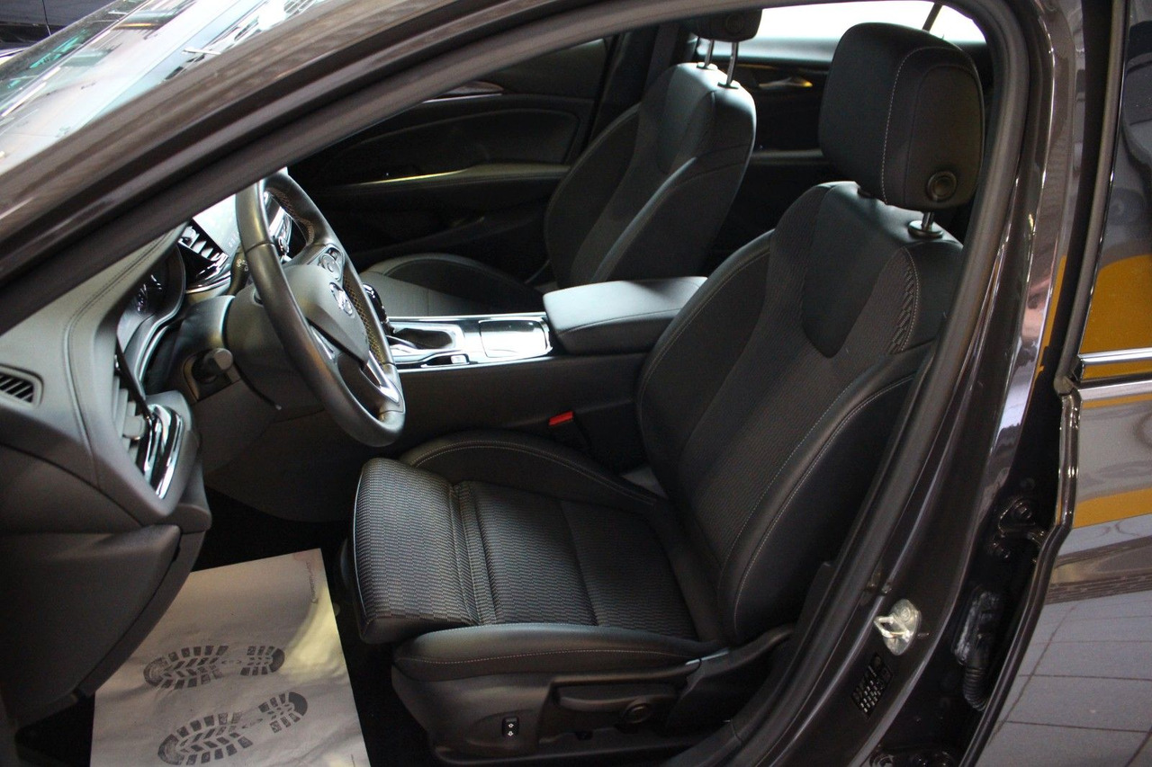 Osobní auto Opel Insignia B Navi SHZ Elegance IntelliLux LED: obrázek 11