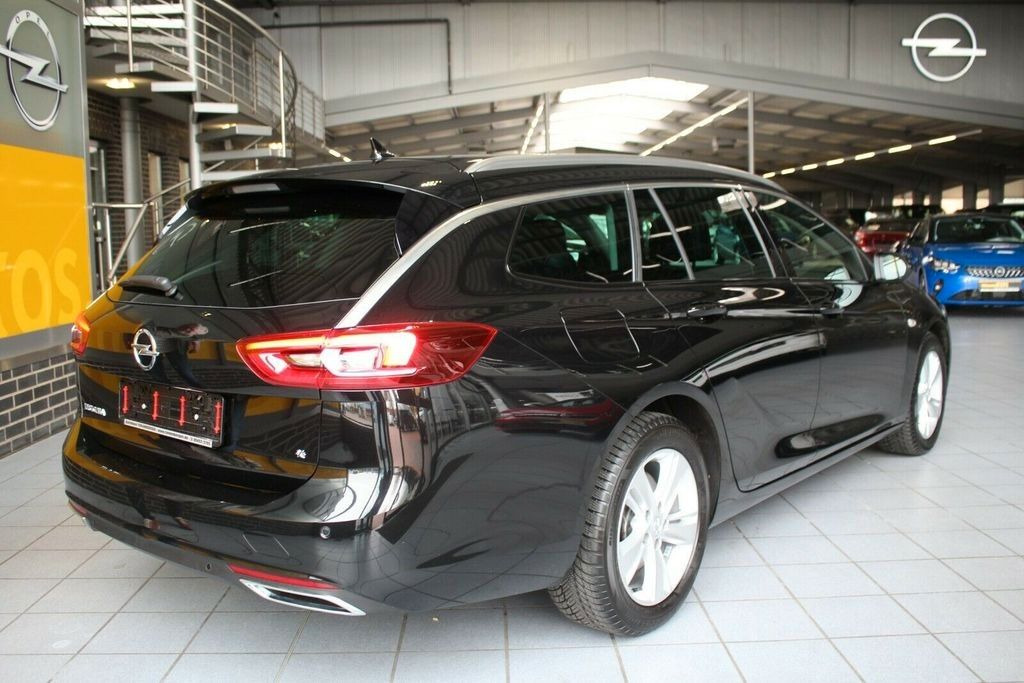 Opel Insignia B Sports Tourer 4x4 INNOVATION - Osobní auto: obrázek 3 Opel Insignia B Sports Tourer 4x4 INNOVATION - Osobní auto: obrázek 3