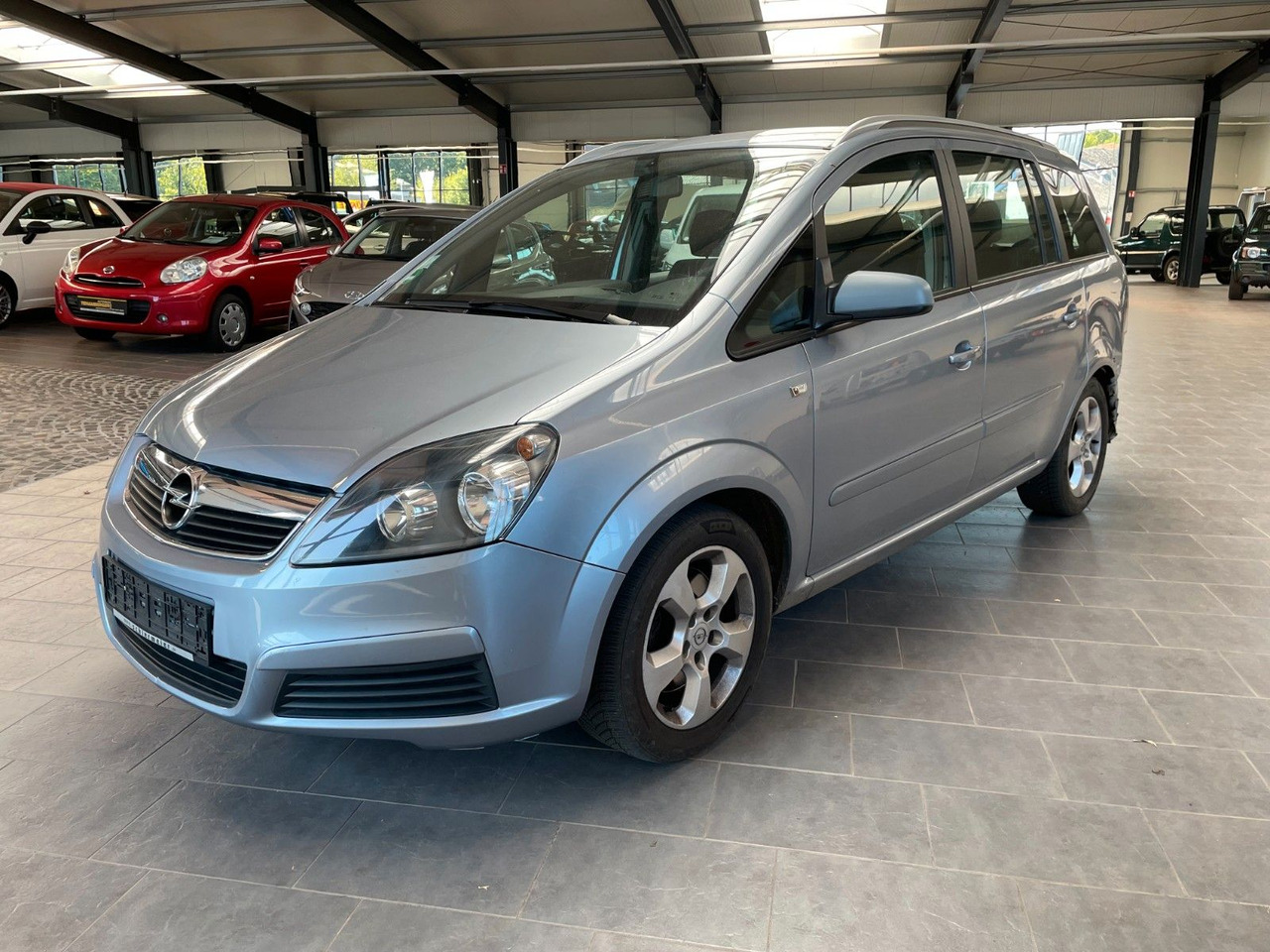 Opel Zafira B Edition - Mikrobus: obrázek 2 Opel Zafira B Edition - Mikrobus: obrázek 2