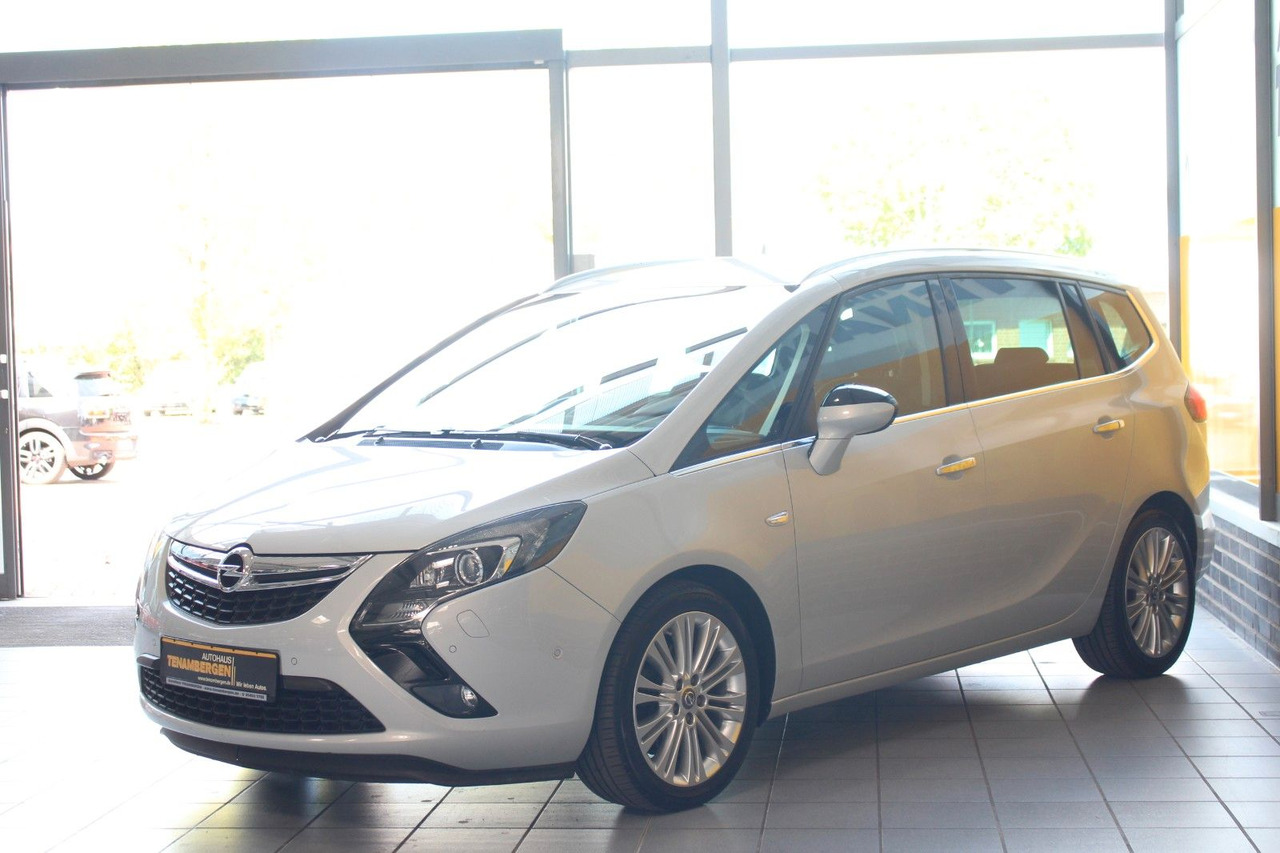 Opel Zafira Tourer Navi Innovation Bi Xenon Bluetooth - Mikrobus: obrázek 4 Opel Zafira Tourer Navi Innovation Bi Xenon Bluetooth - Mikrobus: obrázek 4