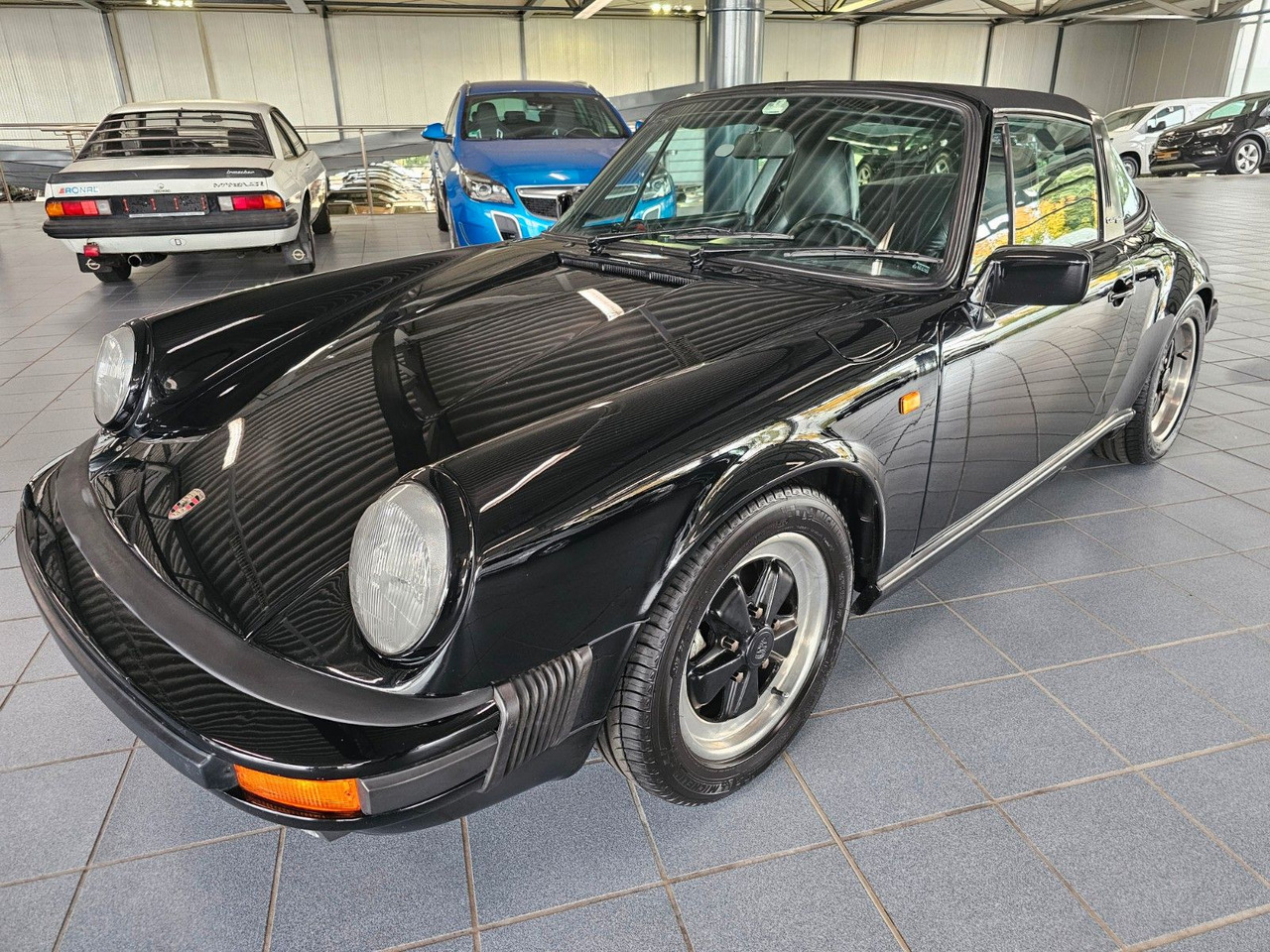 Porsche 911 3,2 Carrera Targa G-Modell - Kabriolet: obrázek 1 Porsche 911 3,2 Carrera Targa G-Modell - Kabriolet: obrázek 1