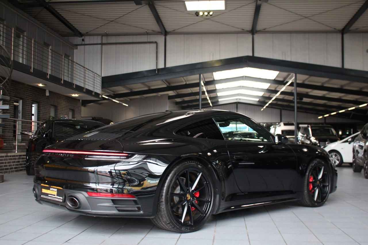 Porsche 992 Carrera 4S Sport-Chrono Matrix PZService neu - Coupe: obrázek 3 Porsche 992 Carrera 4S Sport-Chrono Matrix PZService neu - Coupe: obrázek 3