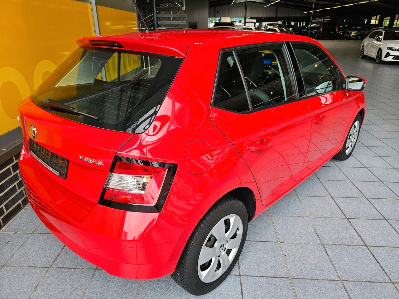 Skoda Fabia Cool Edition SHZ USB - Osobní auto: obrázek 3 Skoda Fabia Cool Edition SHZ USB - Osobní auto: obrázek 3