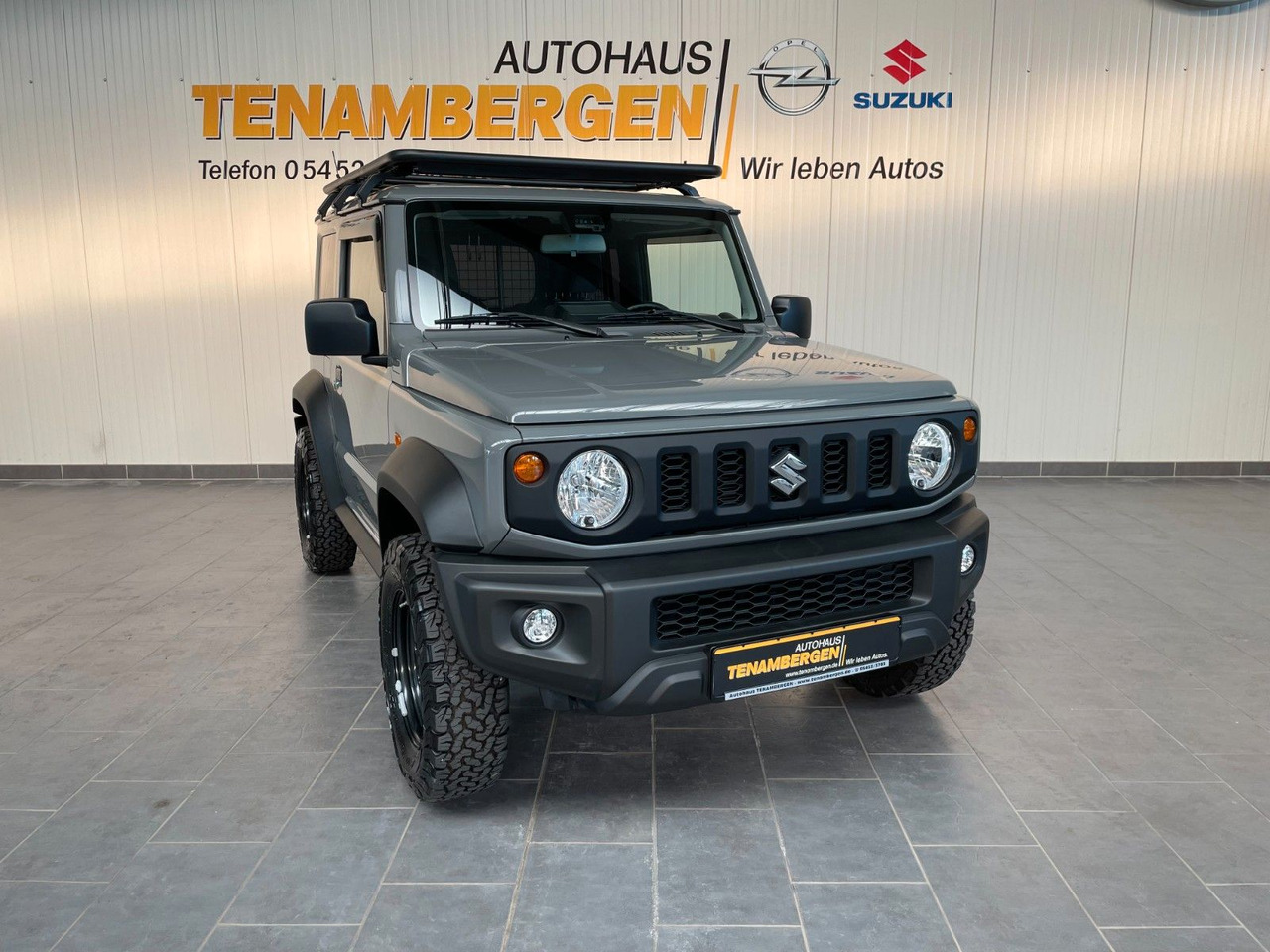 Suzuki Jimny Comfort AllGrip NFZ Dachgepäckträger - SUV: obrázek 1 Suzuki Jimny Comfort AllGrip NFZ Dachgepäckträger - SUV: obrázek 1