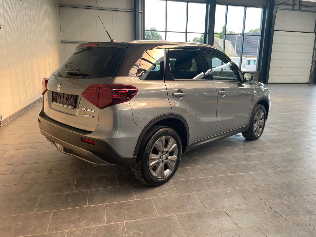 Suzuki Vitara 1.4 BOOSTERJET Hybrid Comfort Allgrip - SUV: obrázek 4 Suzuki Vitara 1.4 BOOSTERJET Hybrid Comfort Allgrip - SUV: obrázek 4