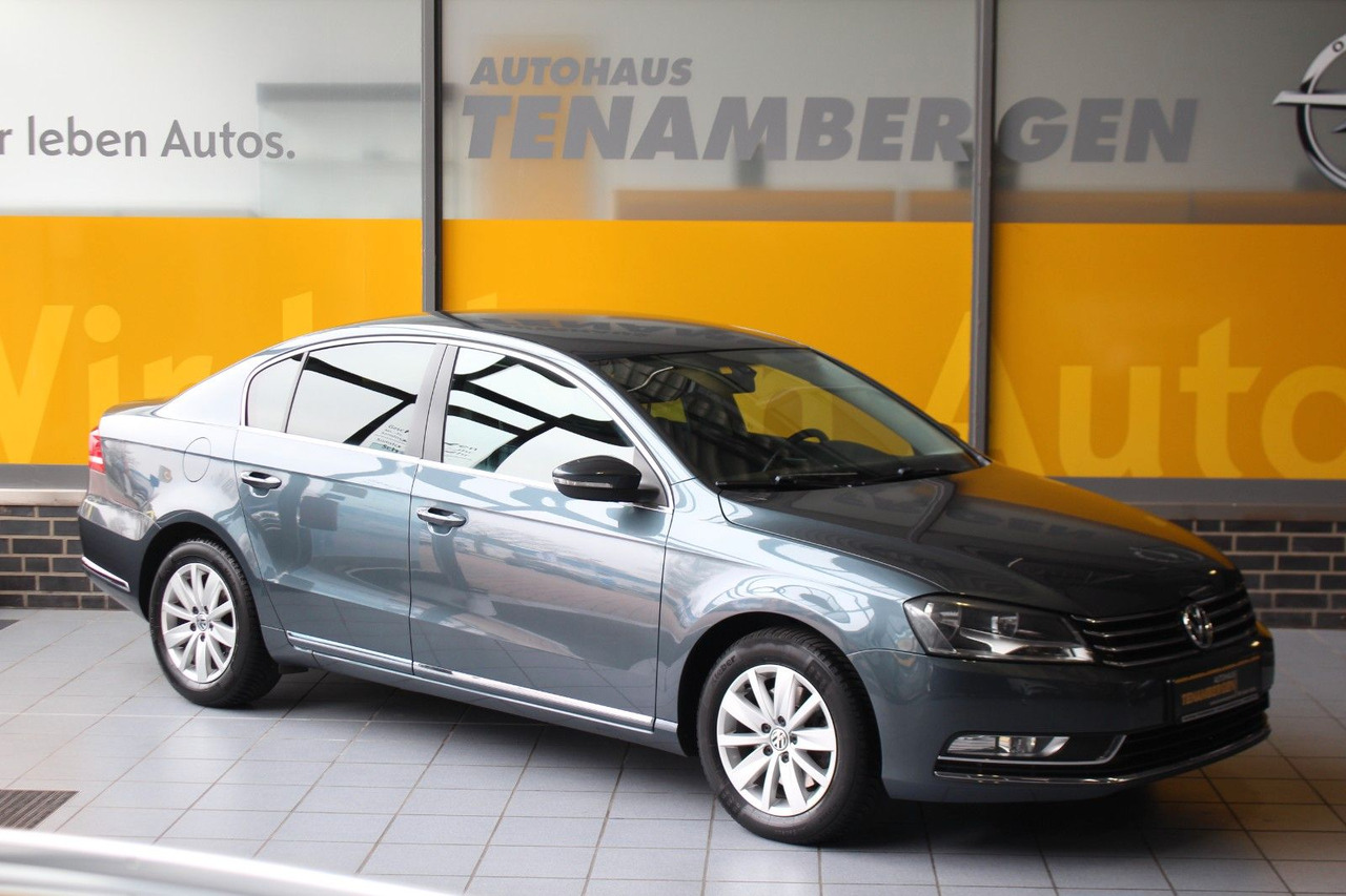Volkswagen Passat Comfortline BlueMotion Navi PDC - Sedan: obrázek 1 Volkswagen Passat Comfortline BlueMotion Navi PDC - Sedan: obrázek 1