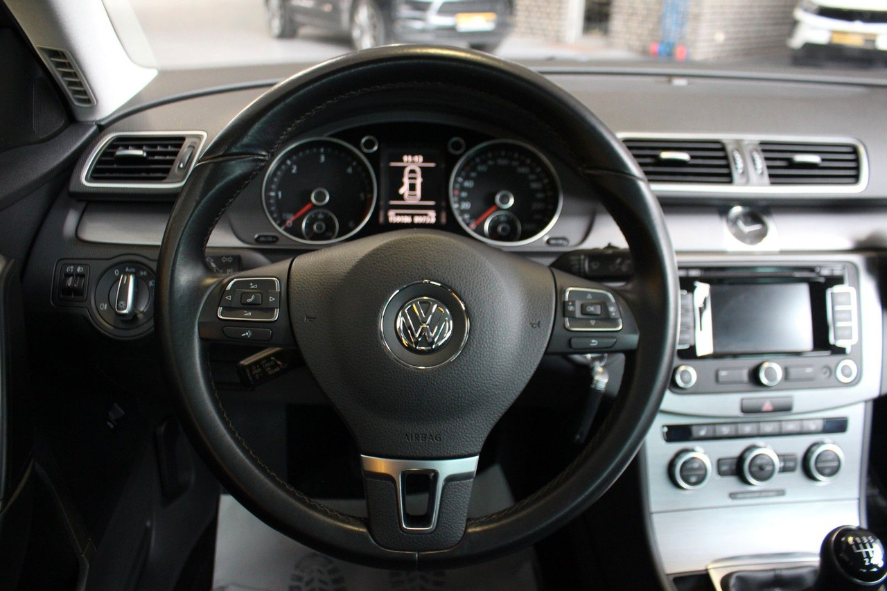 Nový Sedan Volkswagen Passat Comfortline BlueMotion Navi PDC: obrázek 15