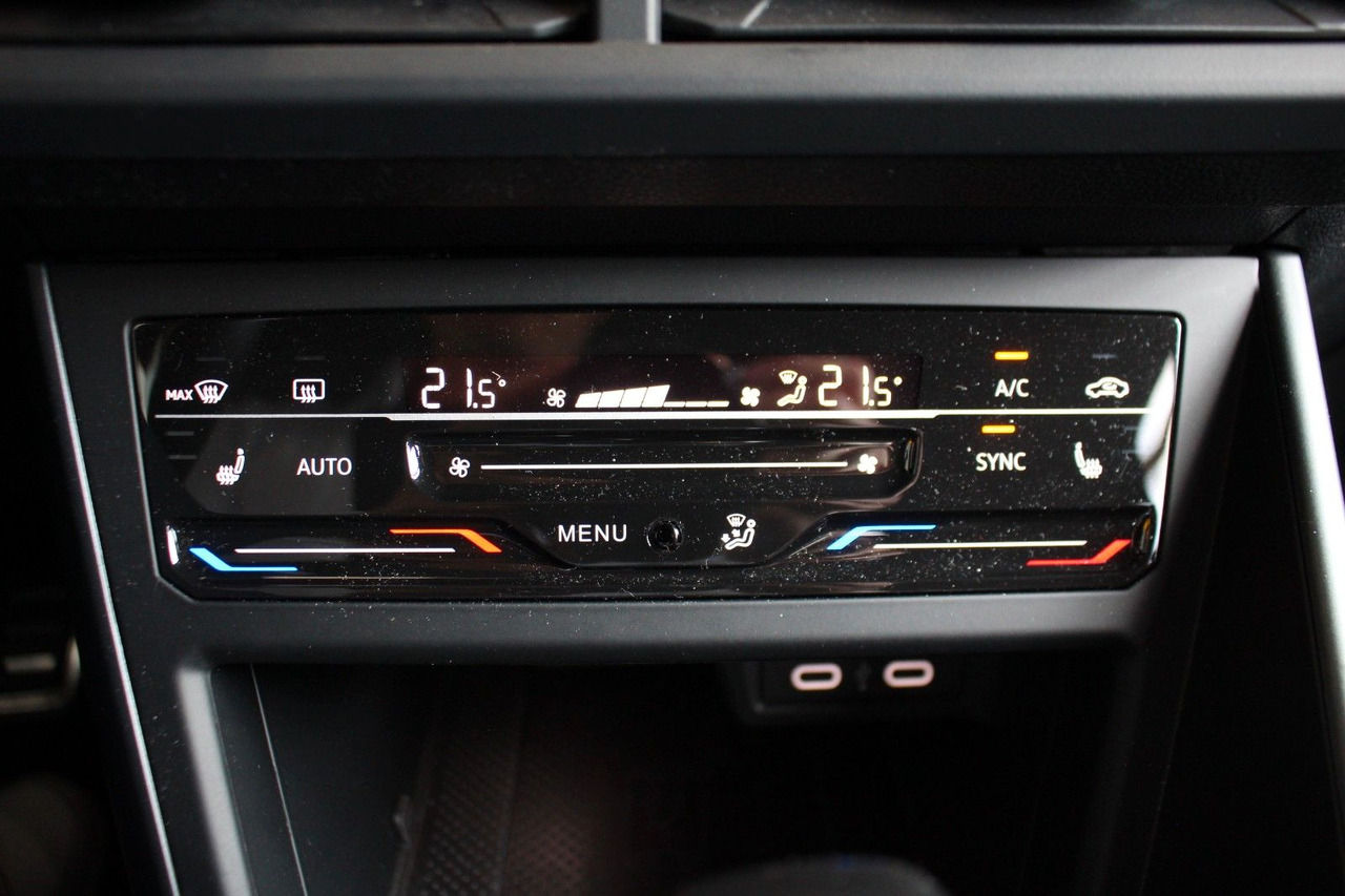 SUV Volkswagen Taigo 1.5 TSI R-Line IQ Kamera Keyless Navi ACC: obrázek 18