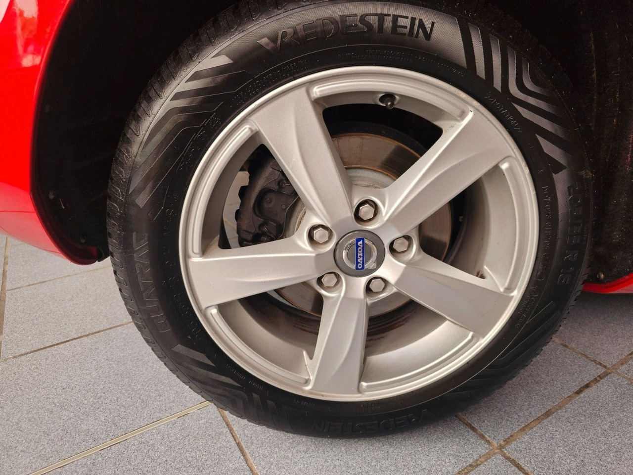 Volvo V40 You! Xenon Sitzheizung Freisprecheinrichtung - Sedan: obrázek 5 Volvo V40 You! Xenon Sitzheizung Freisprecheinrichtung - Sedan: obrázek 5