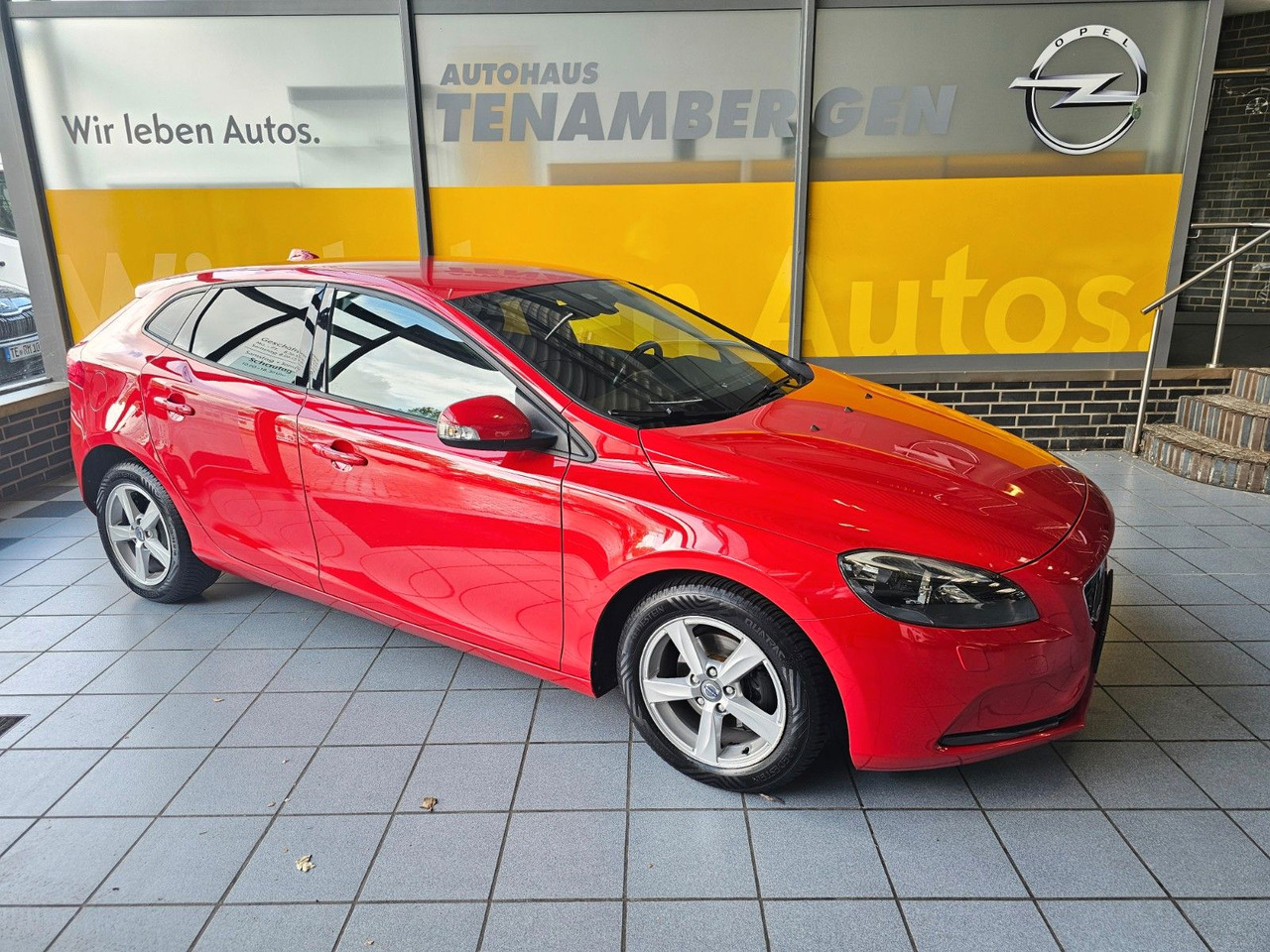 Volvo V40 You! Xenon Sitzheizung Freisprecheinrichtung - Sedan: obrázek 1 Volvo V40 You! Xenon Sitzheizung Freisprecheinrichtung - Sedan: obrázek 1