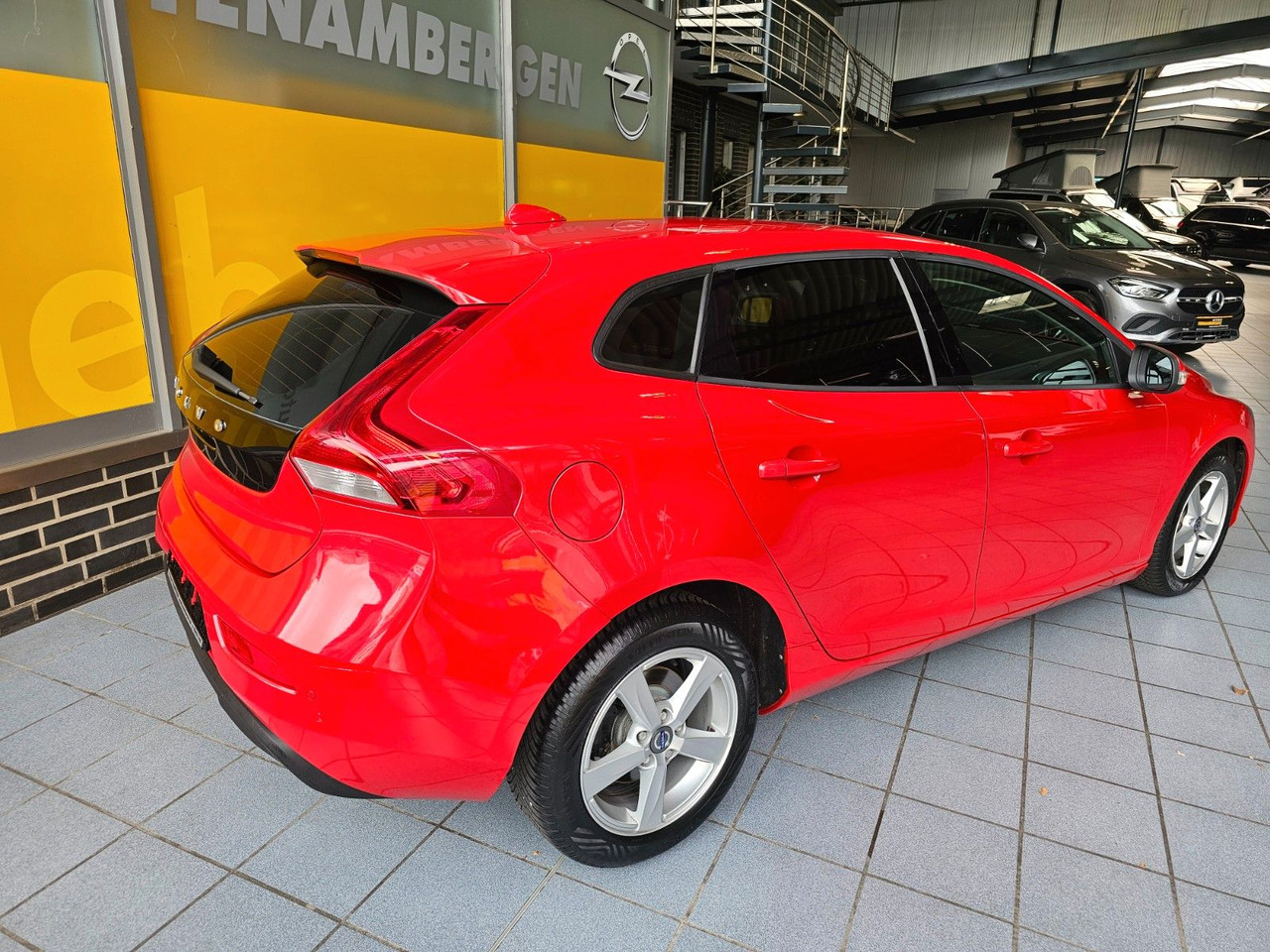 Volvo V40 You! Xenon Sitzheizung Freisprecheinrichtung - Sedan: obrázek 3 Volvo V40 You! Xenon Sitzheizung Freisprecheinrichtung - Sedan: obrázek 3