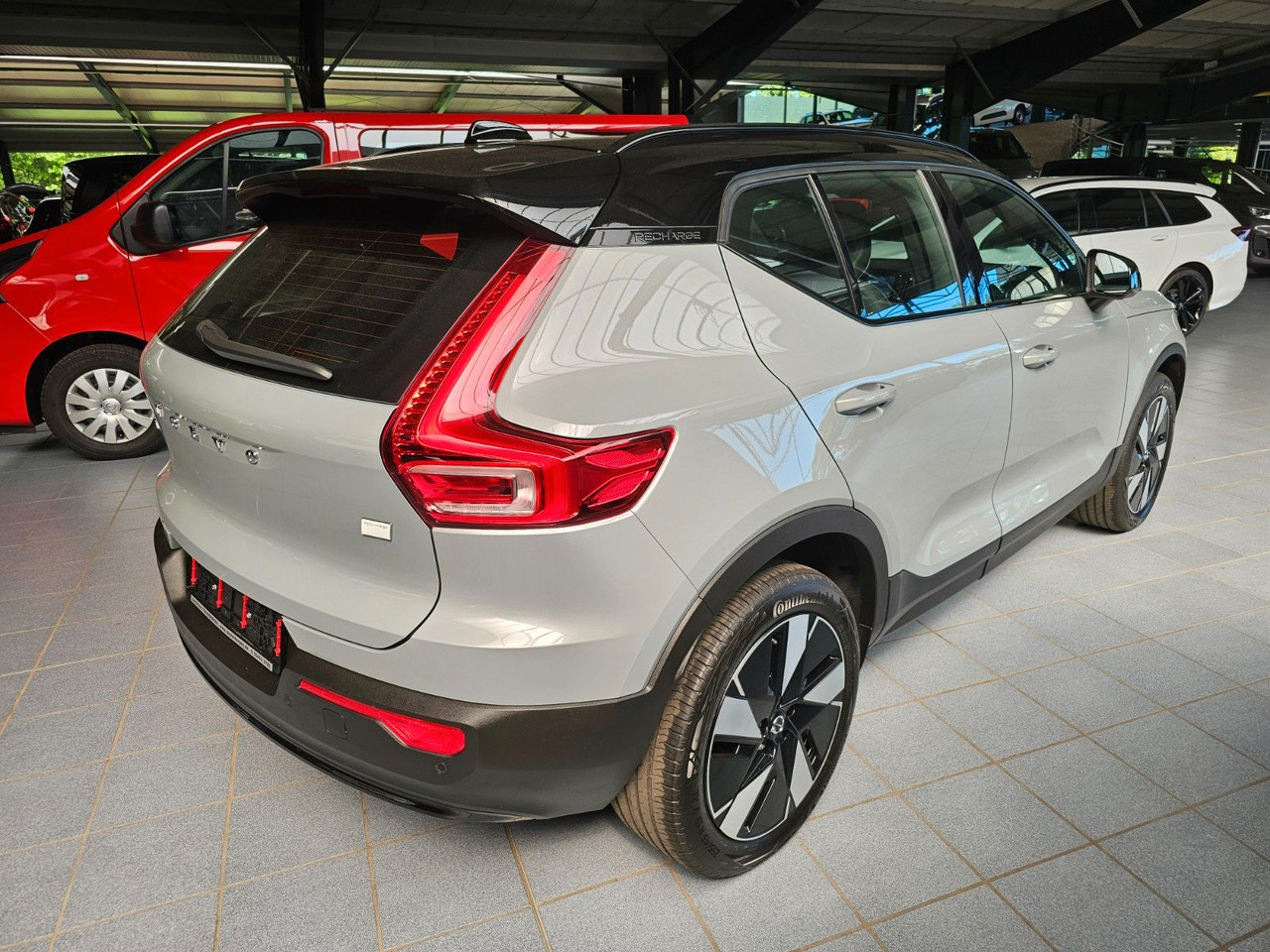 Volvo XC 40 Plus Recharge Pure Electric 2WD - SUV: obrázek 3 Volvo XC 40 Plus Recharge Pure Electric 2WD - SUV: obrázek 3