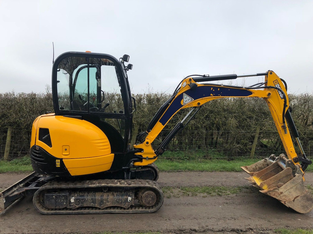 JCB 8026 CTS - Mini rýpadlo: obrázek 2 JCB 8026 CTS - Mini rýpadlo: obrázek 2