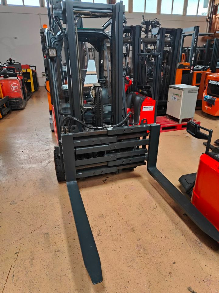 Linde E20PL - Elektrický vysokozdvižný vozík: obrázek 1 Linde E20PL - Elektrický vysokozdvižný vozík: obrázek 1