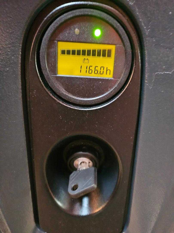 Linde L12 - Stohovací vozík: obrázek 3 Linde L12 - Stohovací vozík: obrázek 3