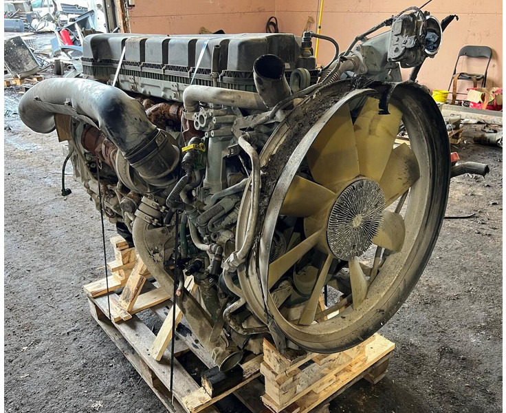 Volvo D11K450 K1 - Motor: obrázek 1 Volvo D11K450 K1 - Motor: obrázek 1