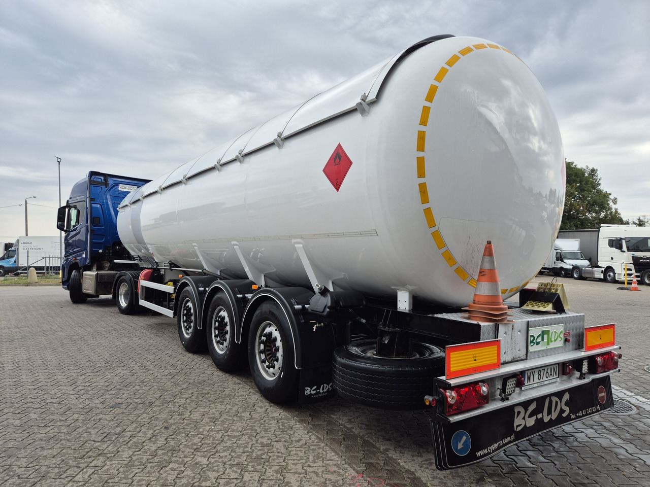 BC-LDS EMERSON/ propane/ butane/ lpg/ gpl - Cisternový návěs: obrázek 2 BC-LDS EMERSON/ propane/ butane/ lpg/ gpl - Cisternový návěs: obrázek 2