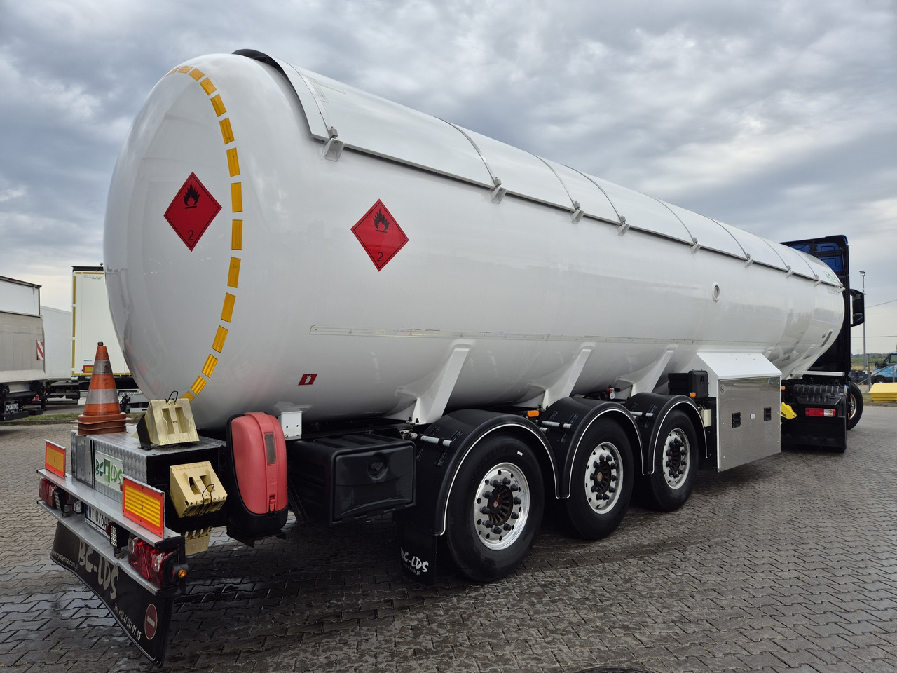 BC-LDS EMERSON/ propane/ butane/ lpg/ gpl - Cisternový návěs: obrázek 1 BC-LDS EMERSON/ propane/ butane/ lpg/ gpl - Cisternový návěs: obrázek 1