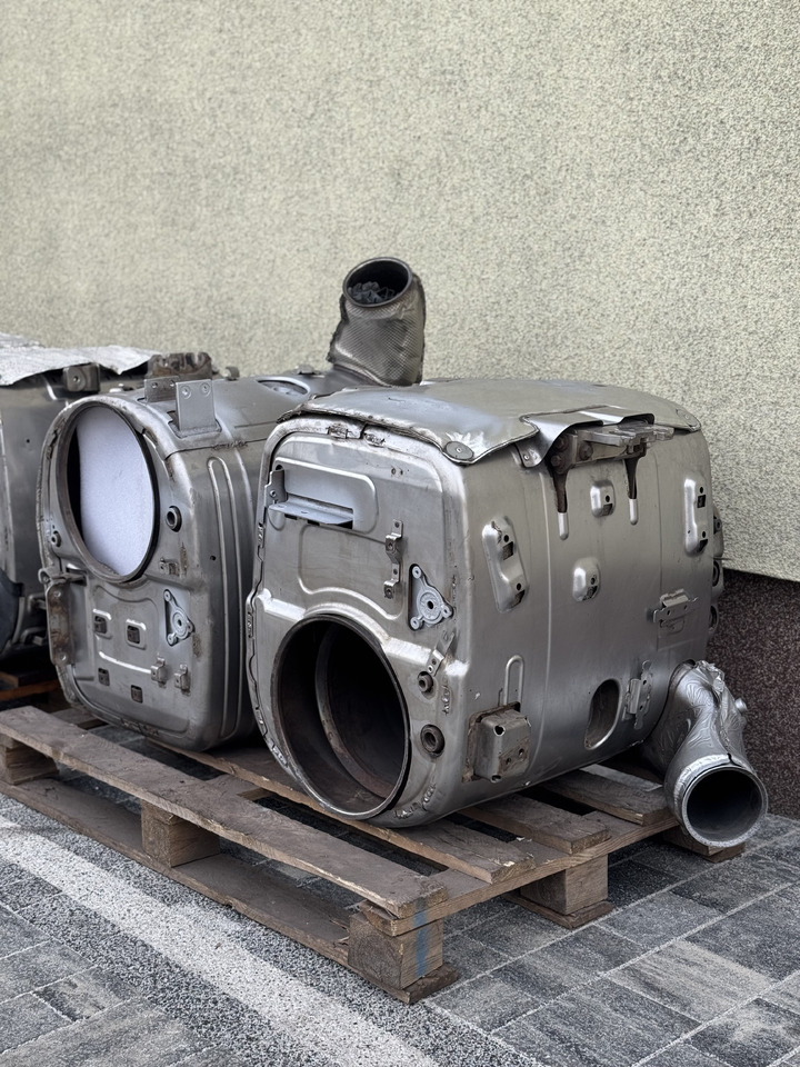 DAF XF 106 XG CF Efficient catalytic converters - Výfukový systém pro Nákladní auto: obrázek 4 DAF XF 106 XG CF Efficient catalytic converters - Výfukový systém pro Nákladní auto: obrázek 4