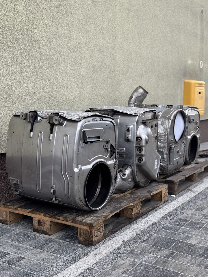 DAF XF 106 XG CF Efficient catalytic converters - Výfukový systém pro Nákladní auto: obrázek 1 DAF XF 106 XG CF Efficient catalytic converters - Výfukový systém pro Nákladní auto: obrázek 1