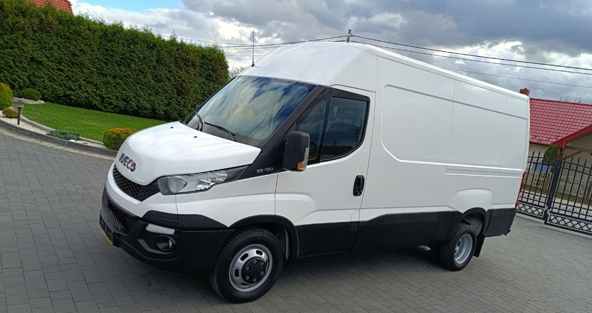Iveco Daily 35C13 Blaszak L3H2 na bliźniakach VAT 23 - Furgon: obrázek 5 Iveco Daily 35C13 Blaszak L3H2 na bliźniakach VAT 23 - Furgon: obrázek 5