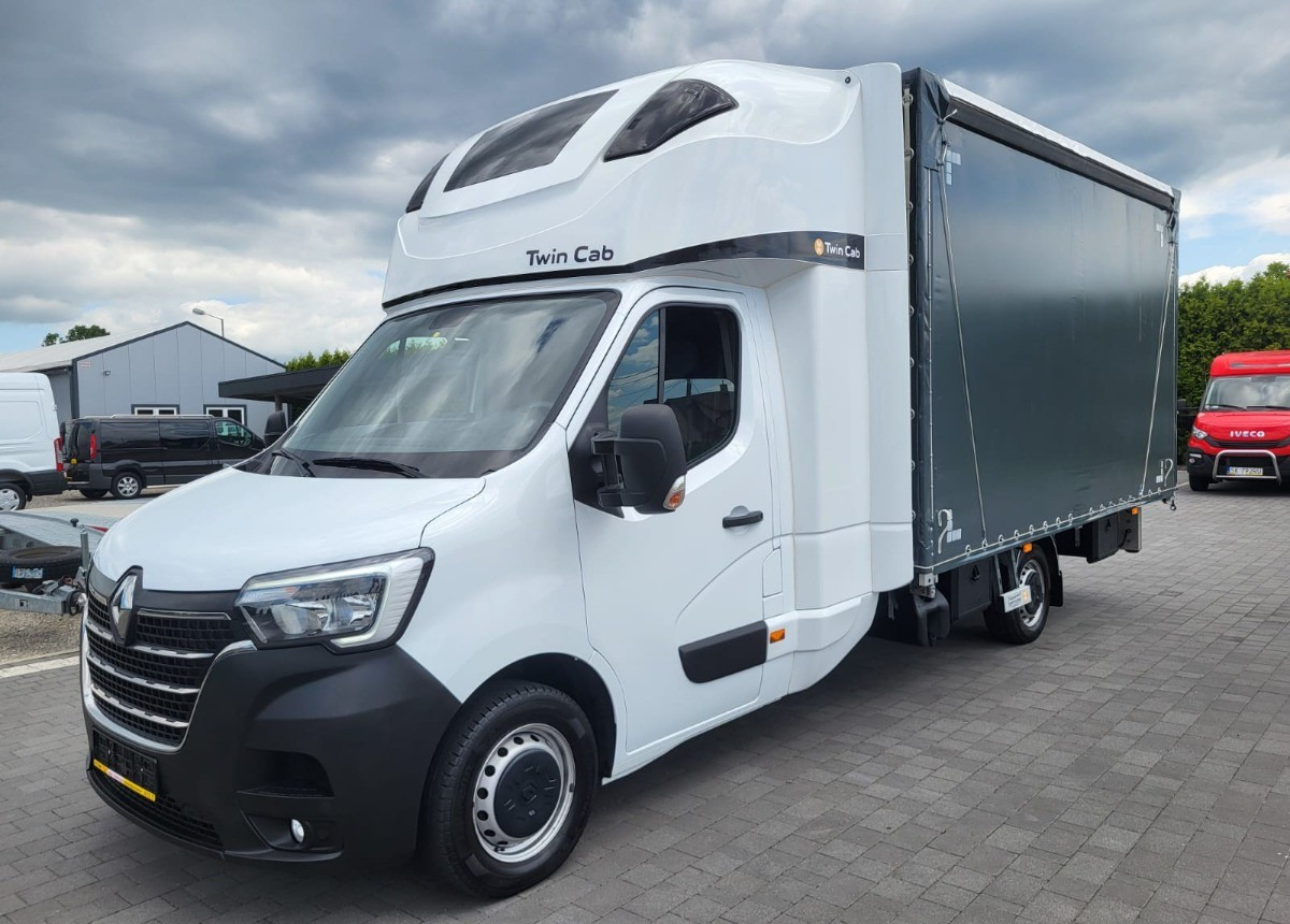 Renault 10 europalet kabina XXL 2x spania Master jak Nowy Kabina 2xspanie - Plachtová dodávka: obrázek 2 Renault 10 europalet kabina XXL 2x spania Master jak Nowy Kabina 2xspanie - Plachtová dodávka: obrázek 2