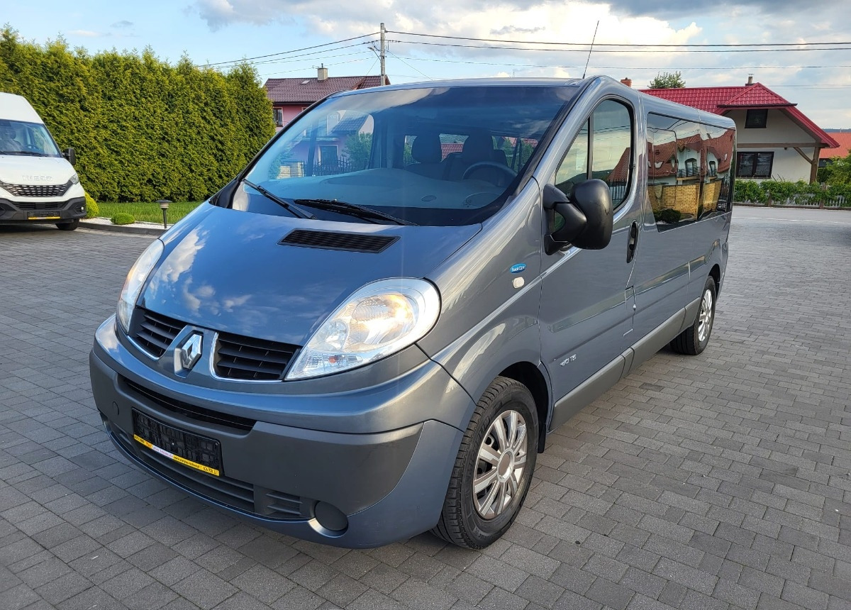 Renault Trafic 9 -osobowy Salon Polska I właściciel Bezwypadkowy Lakier - Minibus, Mikrobus: obrázek 5 Renault Trafic 9 -osobowy Salon Polska I właściciel Bezwypadkowy Lakier - Minibus, Mikrobus: obrázek 5