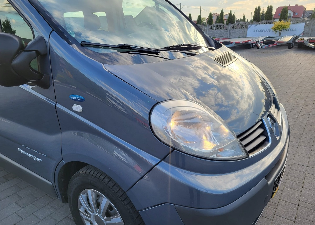 Renault Trafic 9 -osobowy Salon Polska I właściciel Bezwypadkowy Lakier - Minibus, Mikrobus: obrázek 2 Renault Trafic 9 -osobowy Salon Polska I właściciel Bezwypadkowy Lakier - Minibus, Mikrobus: obrázek 2