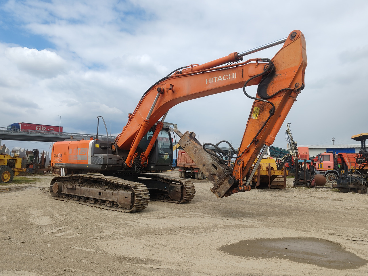 Hitachi ZX350LC-3 - Pásové rýpadlo: obrázek 1 Hitachi ZX350LC-3 - Pásové rýpadlo: obrázek 1