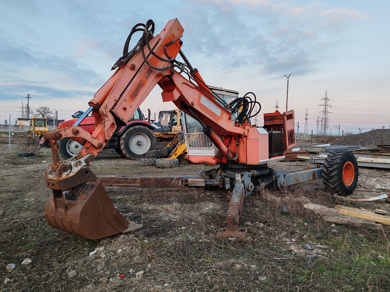 Paianjen Tigrone 6000 Turbo - Kráčivé rypadlo: obrázek 2 Paianjen Tigrone 6000 Turbo - Kráčivé rypadlo: obrázek 2