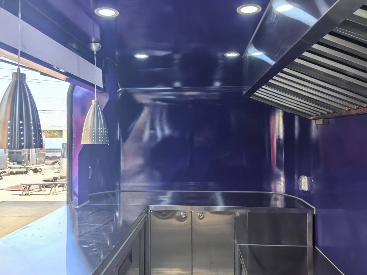 Deli Star Trailer Futura 4000 - EU standards - Prodejní přívěs: obrázek 4 Deli Star Trailer Futura 4000 - EU standards - Prodejní přívěs: obrázek 4
