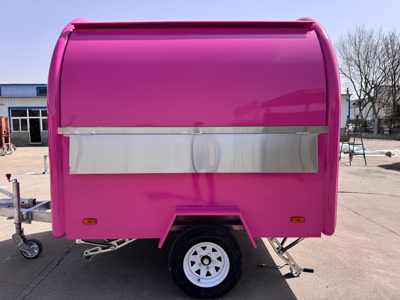 Deli Star Trailers EasyGo 230 Light - EU standards - Prodejní přívěs: obrázek 5 Deli Star Trailers EasyGo 230 Light - EU standards - Prodejní přívěs: obrázek 5