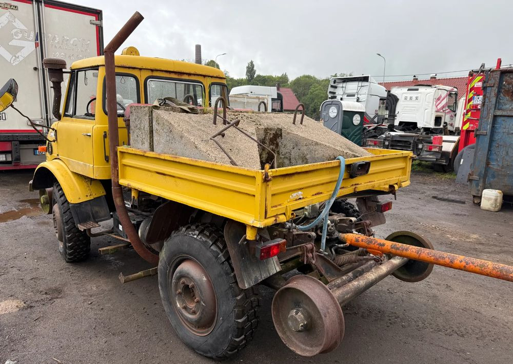 Mercedes-Benz UNIMOG 406B - Nákladní automobil valníkový/ Plošinový: obrázek 3 Mercedes-Benz UNIMOG 406B - Nákladní automobil valníkový/ Plošinový: obrázek 3